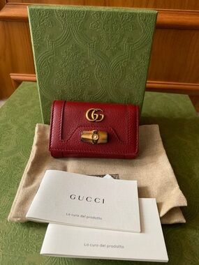 GUCCI Bamboo 6 Key Holder in Red♥️BNIB🎁